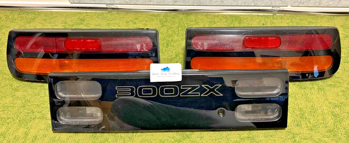 Nissan Genuine 300ZX Fairlady Z Z32 Tail Light Lamp Center Garnish