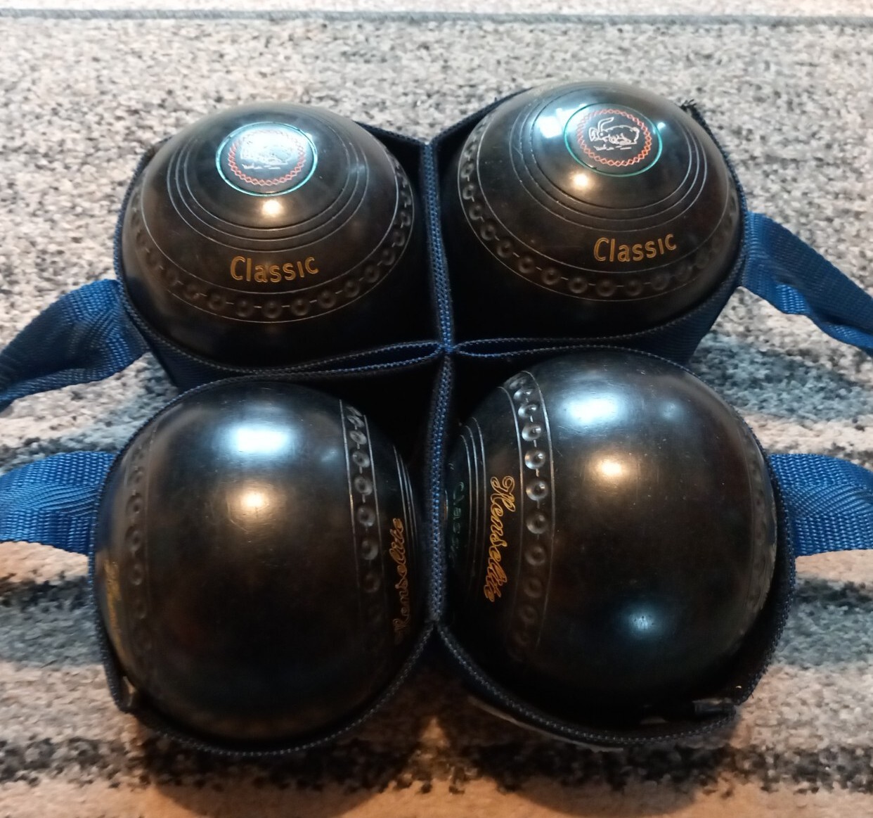Size 4 lawn indoor bowls henselite Classic short mat woods balls wide