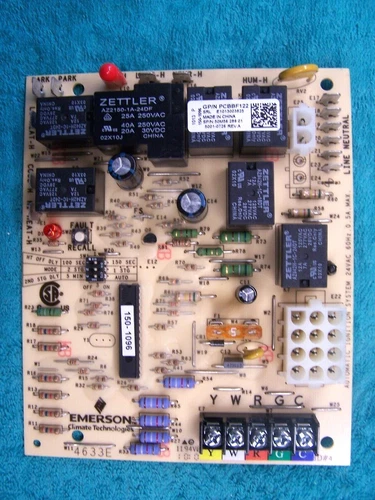 Goodman Amana PCBBF122 OEM furnace control board Emerson 50M56-289-01
