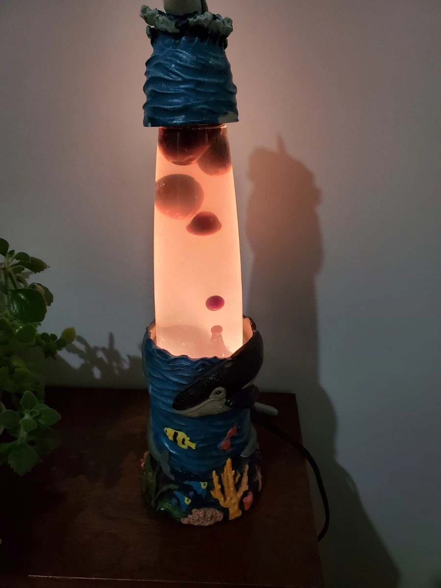 Lámpara De Lava Metálica - Efecto Líquido Brillante Color Rojo Transparente, Incluye Bombilla, Cable Negro De 150 Cm, Altura 37 Cm
