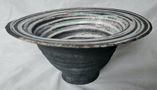 Wunderschöne funky Studiokeramik Raku gebrannte ausgestellte Schale, mit GS-Siegel