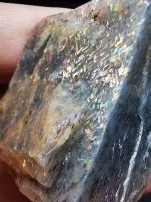 Rainbow lattice Sunstone rough A202