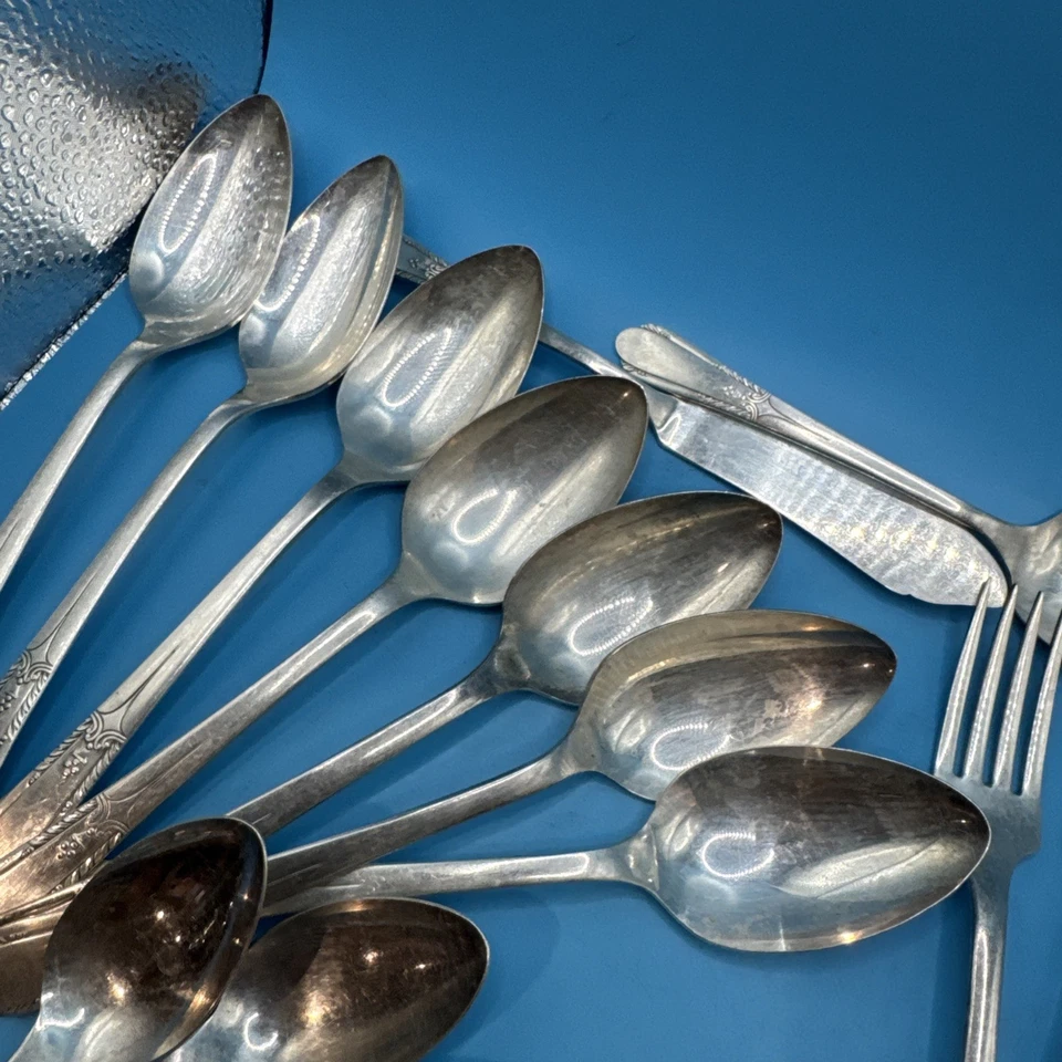 40 Piezas ONEIDA LTD Wm A Rogers Plateado Reforzado Foto 4 de 4