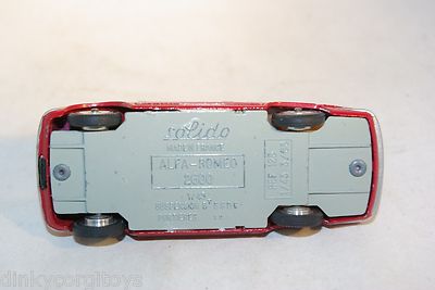 Solido - Alfa Romeo 2600, Marron , très bel état , Vente aux enchères Solido - Alfa Romeo 2600, Marron , très bel état , Vente aux enchères
