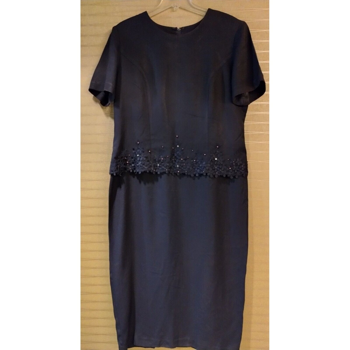 chinese dress ladies R&M Richards 3198W Plus Size Long Lace Gown