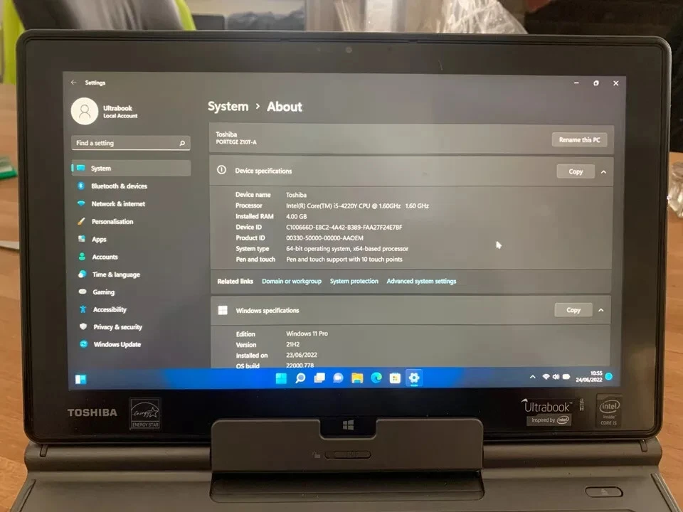 Toshiba Portege Z10t-A 11.6" (128GB, Intel Core i5 3rd Gen., 1.5GHz, 4GB) Laptop - Image 2 of 4