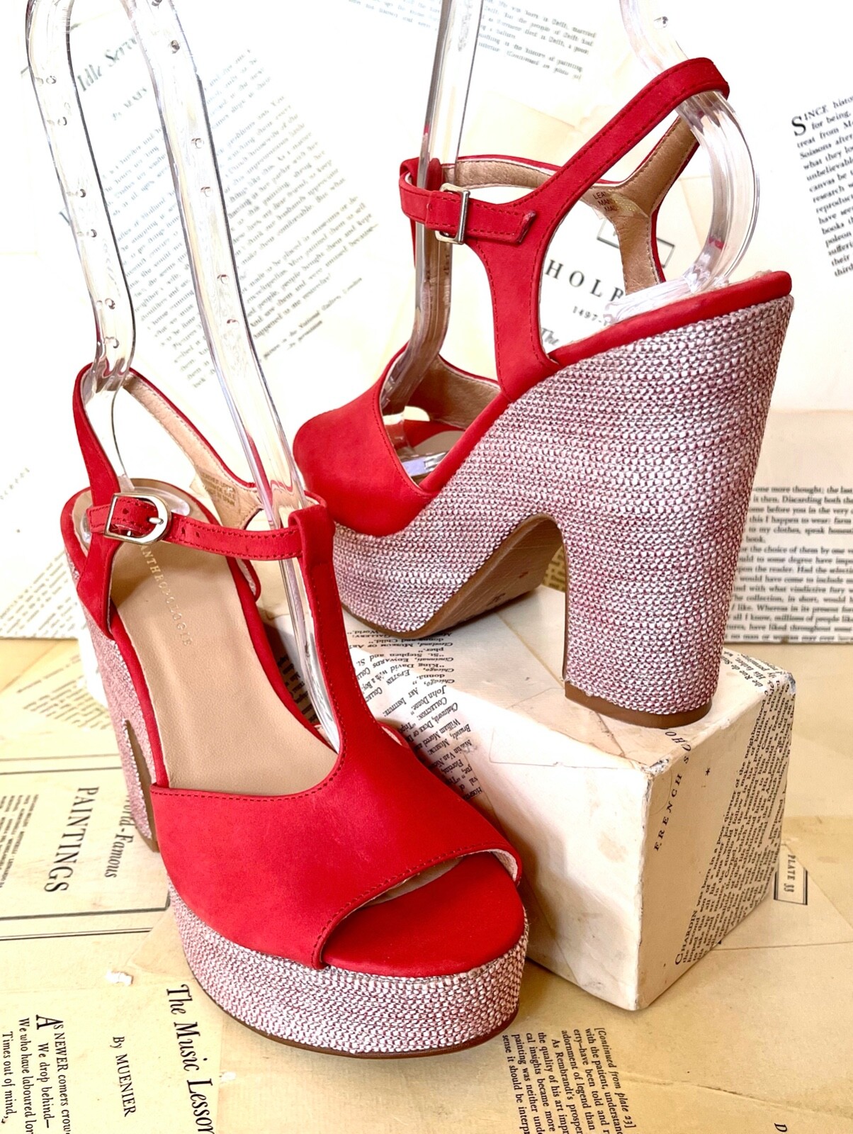 Сандалии Anthropologie на платформе на танкетке красная замша с блестящим металлизированным рисунком 37 6 НОВИНКА 13190₽