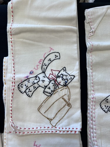 Asciugapiatti ricamati gattino giorno della settimana vintage - Foto 2 di 8