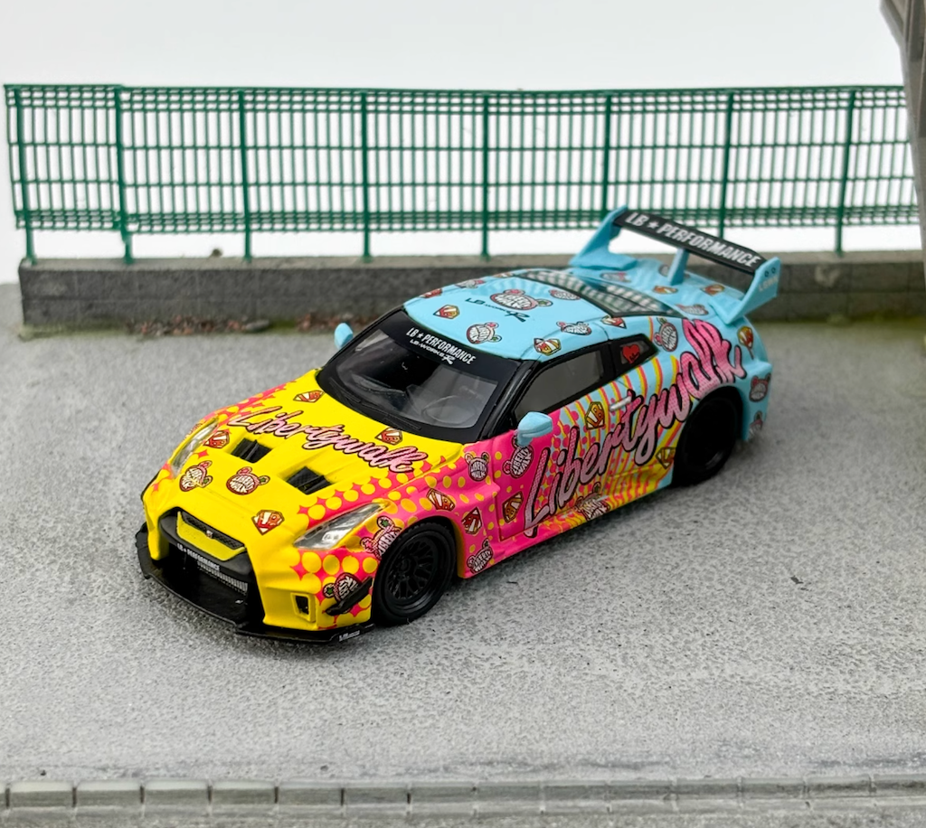 CR MINIGT 1:64 LBWK Kuma 35GT-RR R35 GTR Sports Model Diecast