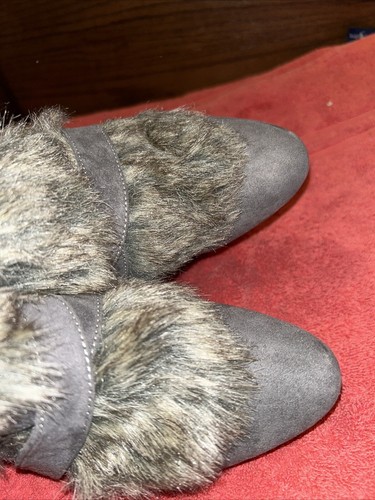 Charles David Gray Faux Fur & Suede Heel Boots 7.5 NWOB (60Z) - Picture 5 of 12
