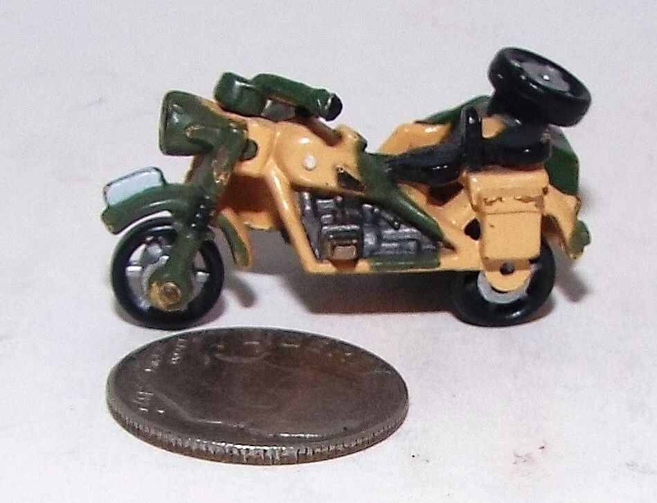 Small Micro Machine WWII type US Army BMW Motorcycle w/Sidecar in Camouflage - Image 2 of 4