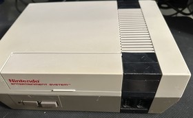 Nintendo Entertainment System NES Console -  (NES-001) (+Mario/Duck Hunt)