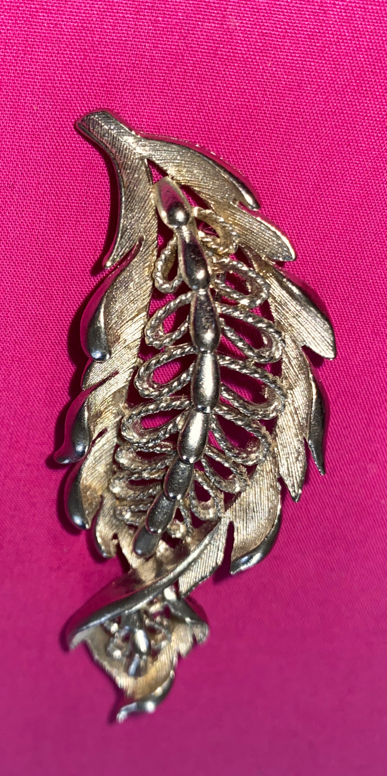 Vtg Lisner signed Silvertone Leaf Brooch - image 5