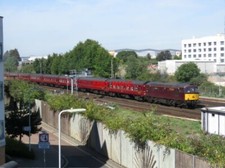 PHOTO  CLASS 33 33207 PASSES BASINGSTOKE WORKING 1Z67 LONDON VICTORIA TO WEYMOUT