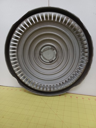 1970 - 1971 - 1972 Pontiac Bonneville Catalina 15" Hubcap Wheel Cover - Picture 2 of 2