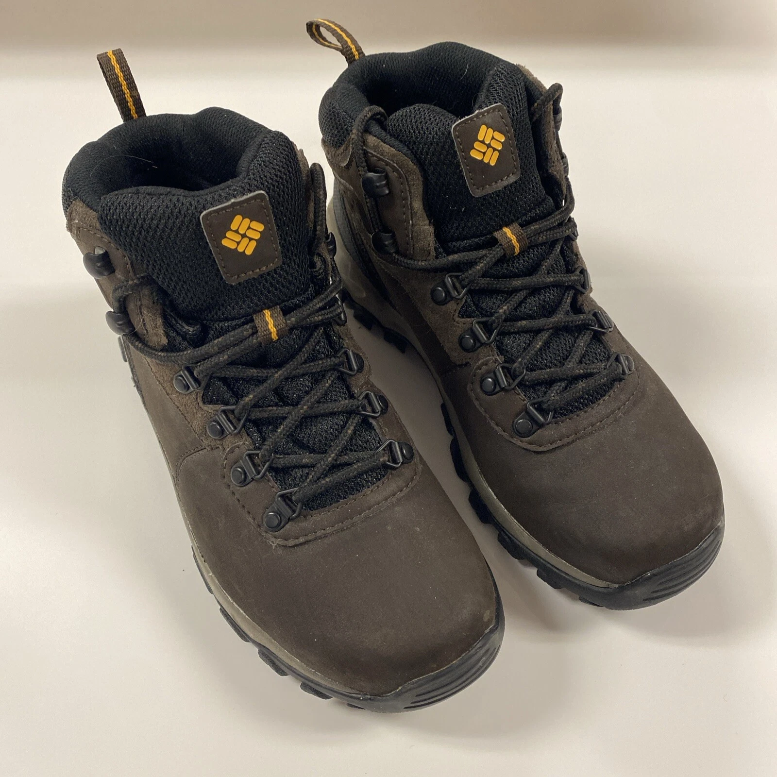 COLUMBIA Men's Size 7 Newton Ridge BI3970-231 Brown Waterproof Hiking Boots EUC