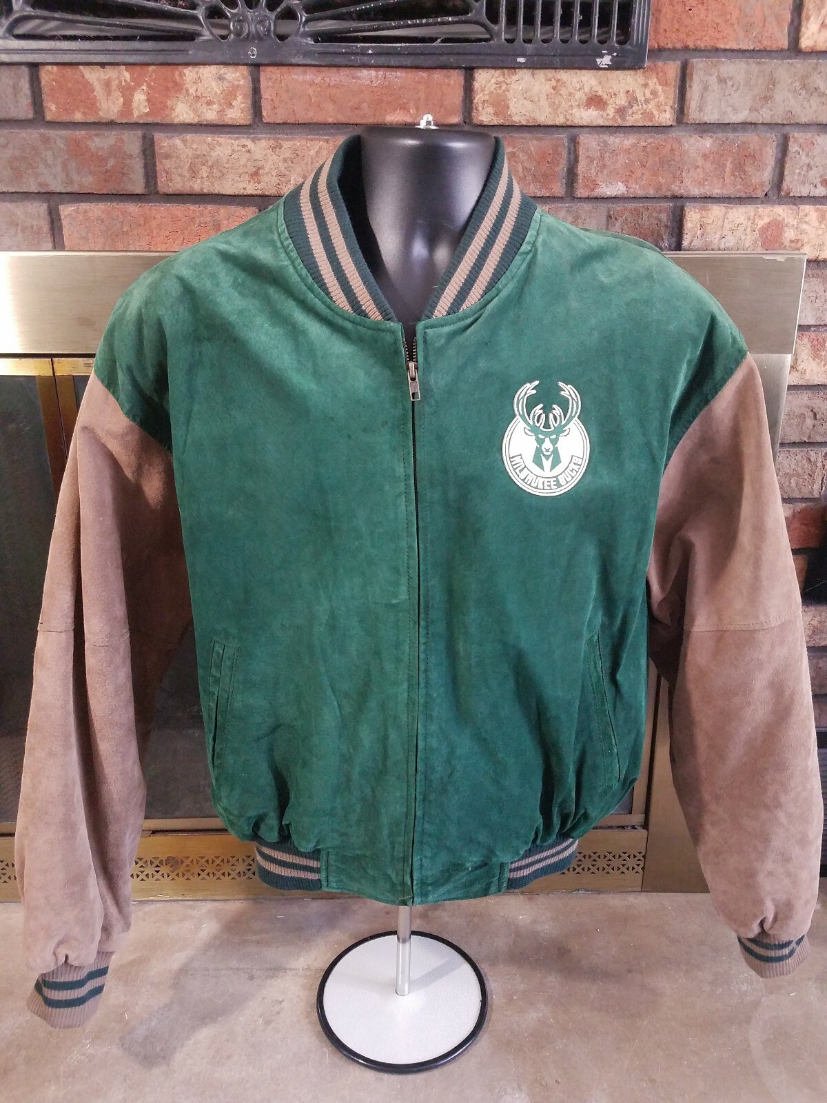 Milwaukee Bucks NBA Basketball Varsity 