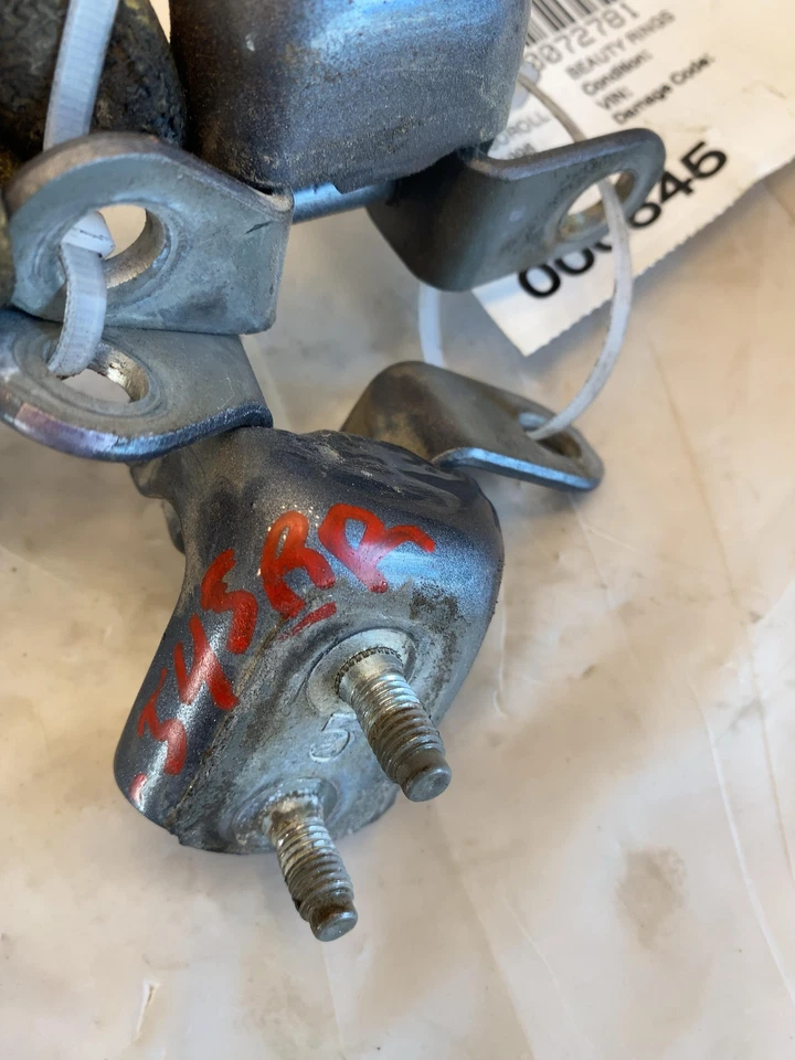 Toyota Corolla 1998 bisagra de puerta trasera superior e inferior derecha superior e inferior OEM Foto 2 de 4