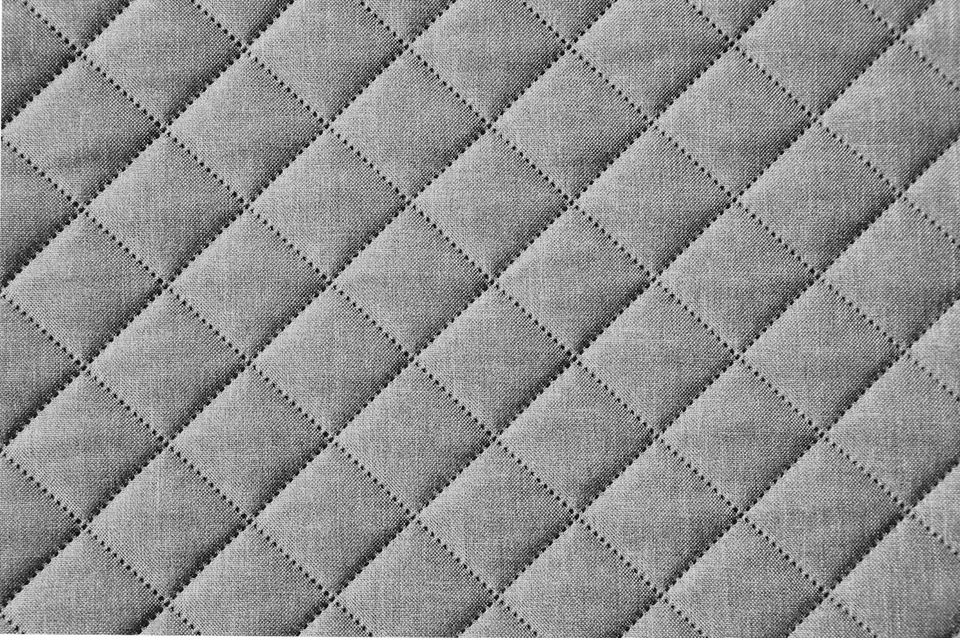 Polsterstoff "Sawana'' gesteppt kaschiert Möbesltoff Stoff Meterware Hellgrau - Bild 2 von 2