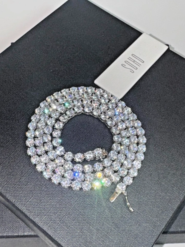 Collar de cadena de tenis de plata de ley 925 | Chapado en oro blanco rodio | Helado Foto 2 de 2