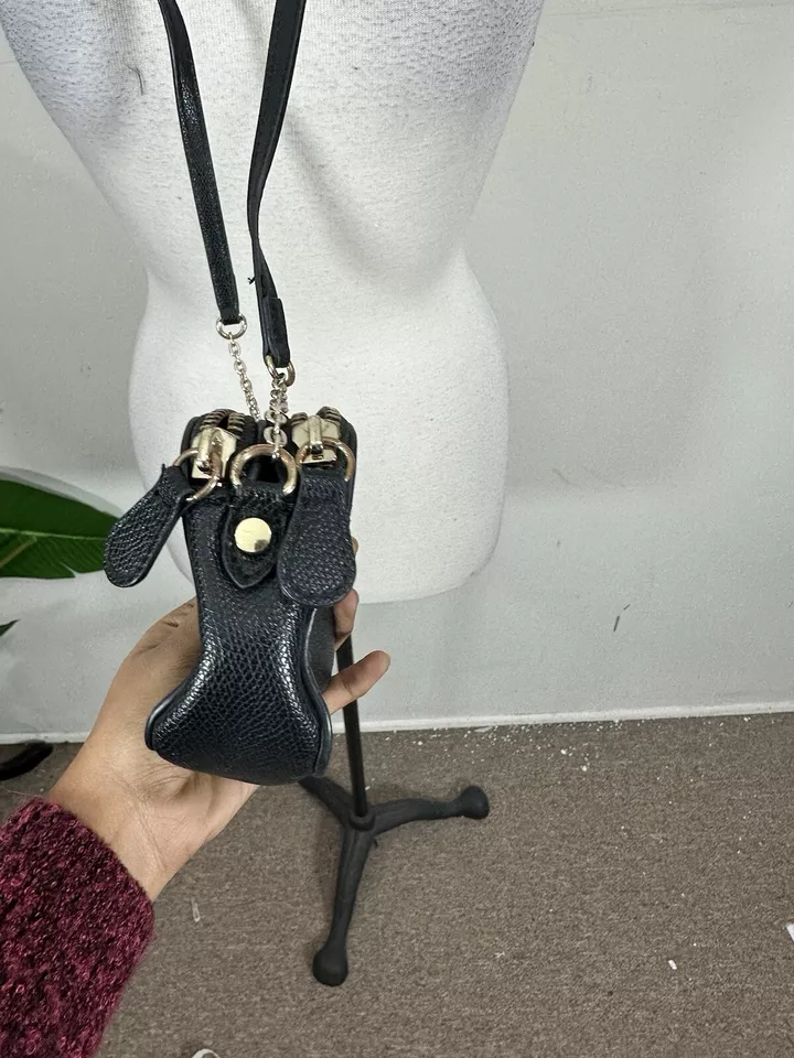 H&M WOMENS BLACK COLORED CROSSBODY PURSE  - Image 4 of 4