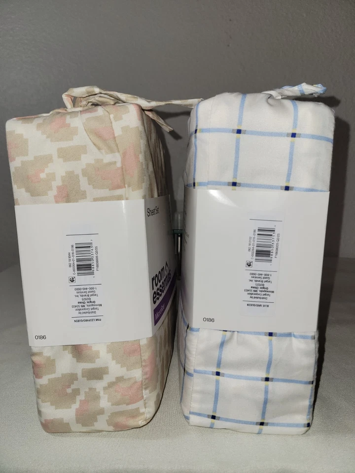 Room Essentials Microfiber Sheet Set - Queen. Set Of 2 - NEW - Image 2 of 4