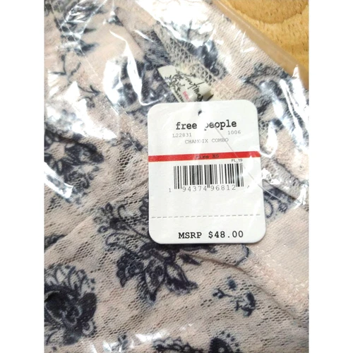 Free People Layered In Lace Leggings, Size XS, Ivory Combo (Cream Navy) New - Picture 8 of 9
