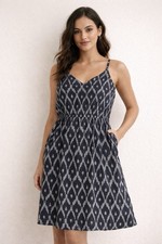Women’s Gap Balck and White Ikat Print Dress Size Small