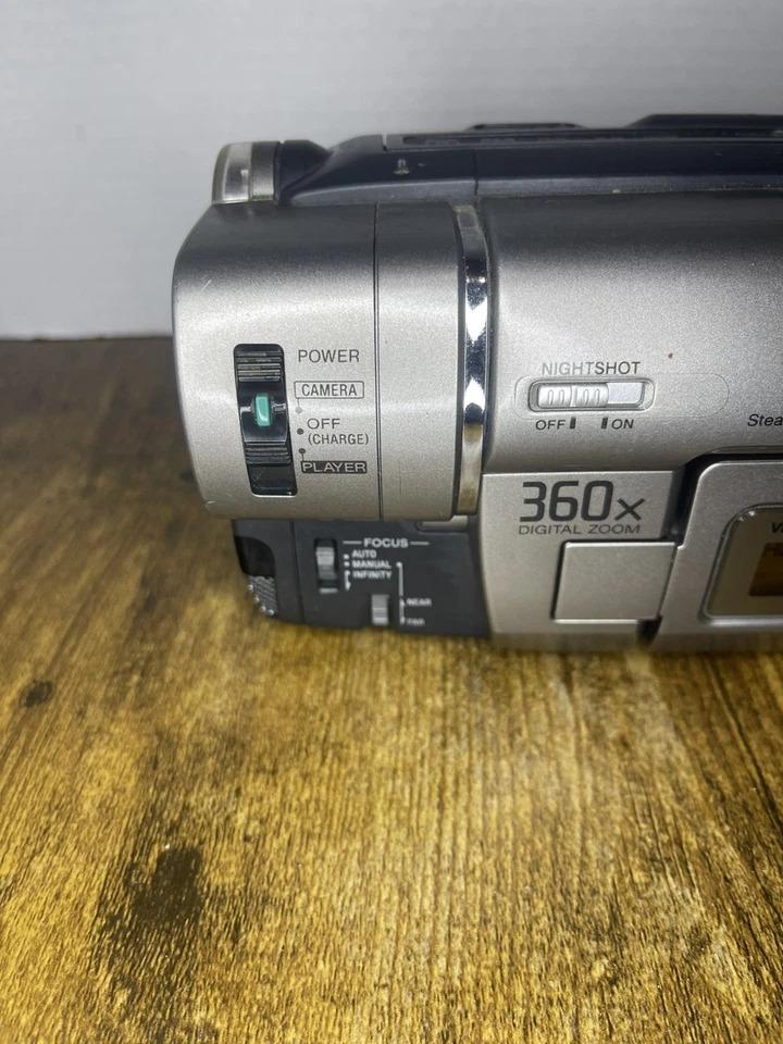 Sony Handycam CCD-TRV57 Vision Video 8 Nightshot Camcorder Tested & Working  - Image 4 of 4