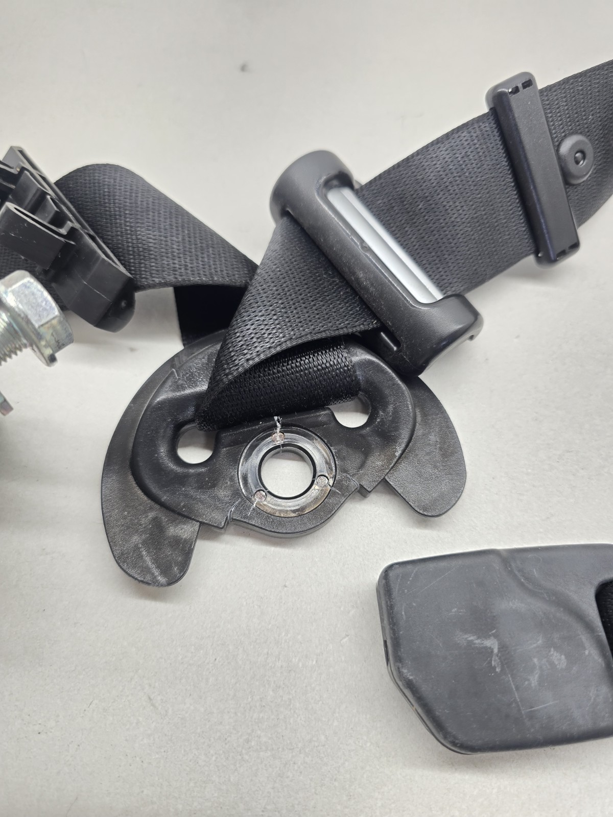 Maserati Ghibli 2014-2020 FRONT+LEFT Seat belt