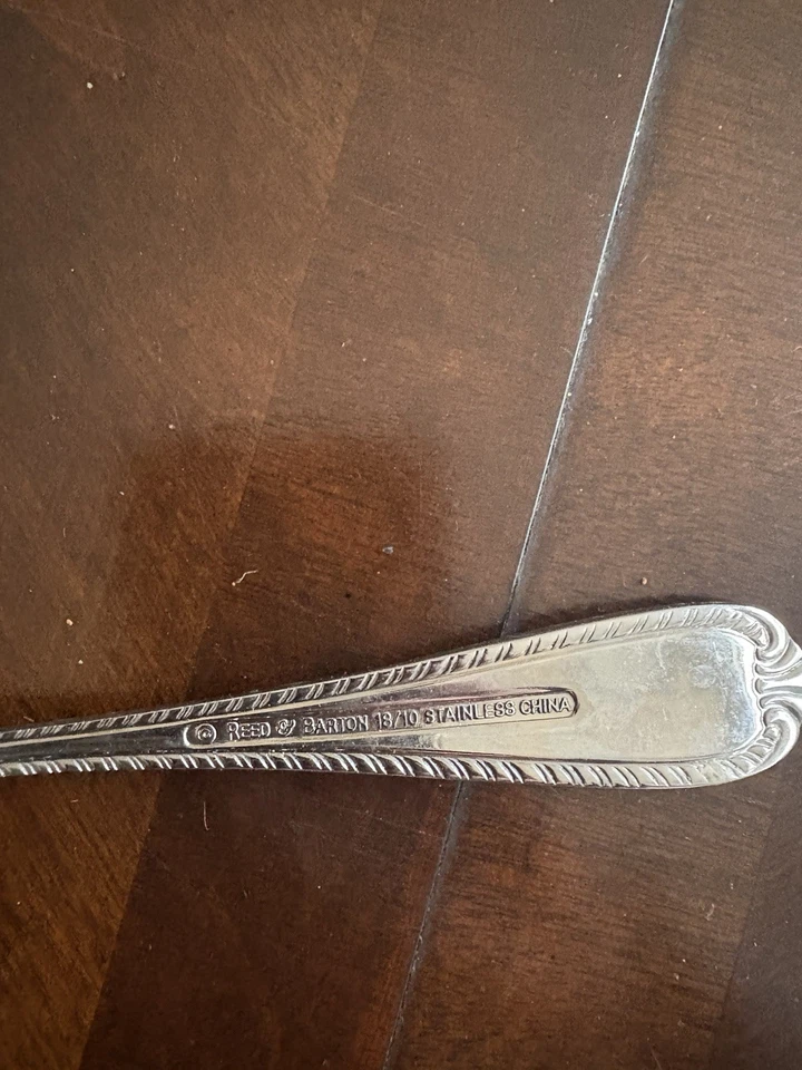 REED & BARTON Sugar Shell Spoon stainless steel new - Image 3 of 3