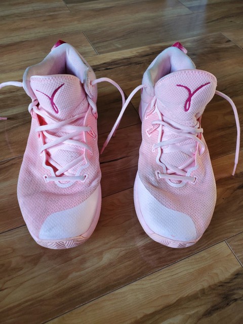 nike zoom basketball shoes pink