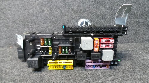 P99-34 * Mercedes-Benz W212 E-Klasse Sicherungskasten SAM Original - 2129000004