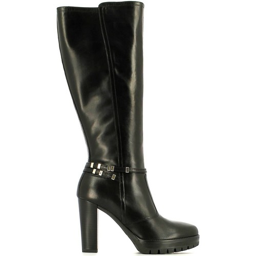 NERO GIARDINI Stivali da donna con tacco basso in pelle nera | A909601D