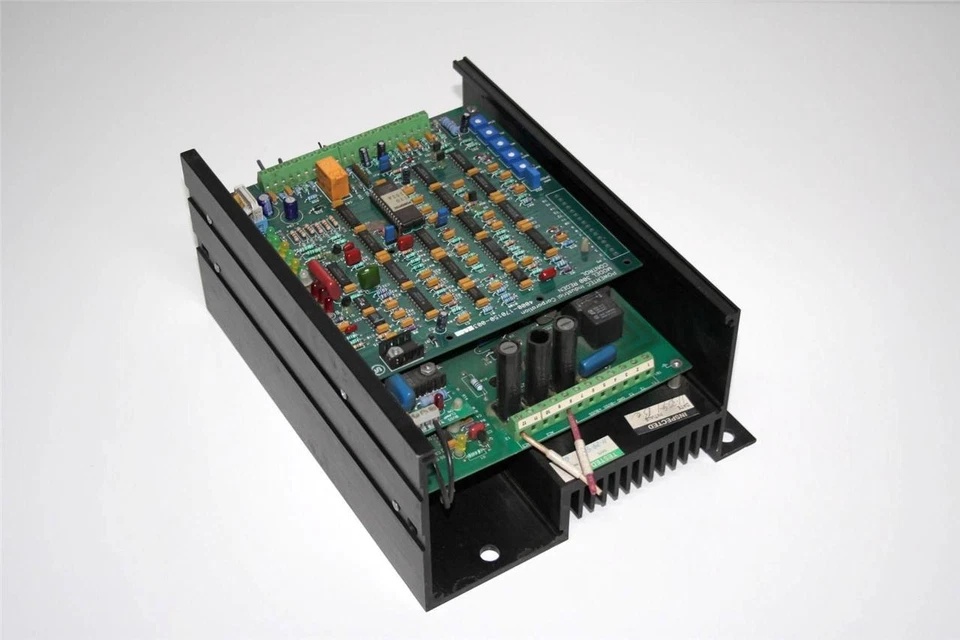 * POWERTEC C0.5.3R1CH00 BRUSHLESS DC MOTOR SPEED CONTROLLER 1/4-1/2 HP - Image 2 of 3