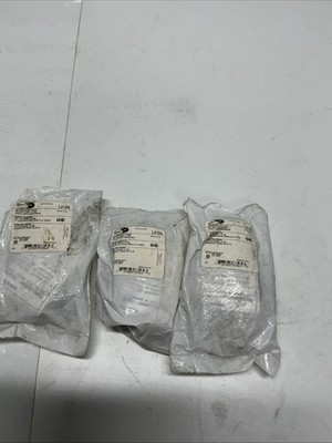 Lot of 3 SelectSpec L515R NEMA L5-15R 15A 125V Locking Receptacles. X-407