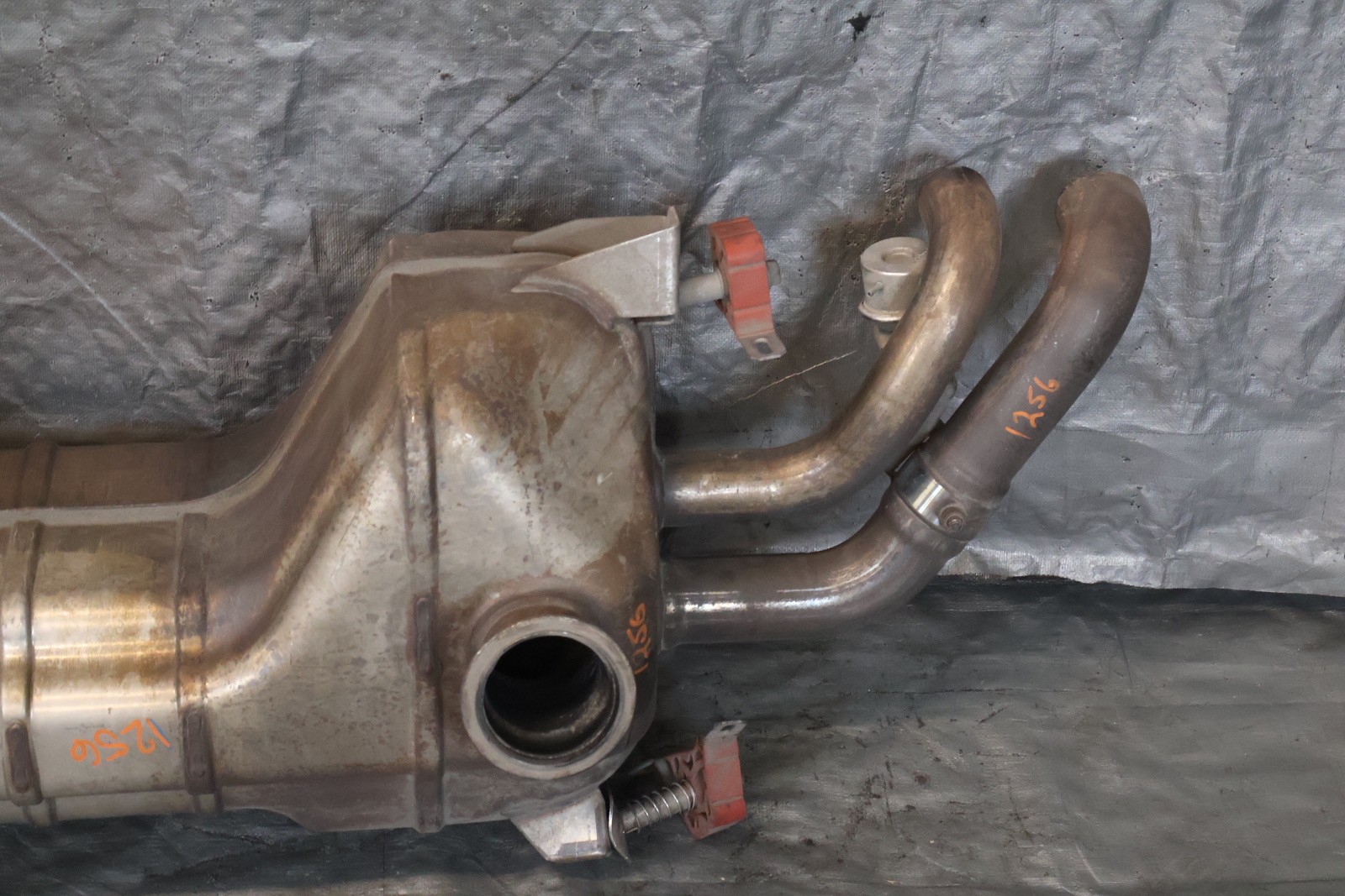 Audi R8 Spyder 2012 Muffler