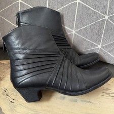 ROCKPORT Ankle Boots Fashion Booties Sz 9N NARROW Black Leather Rear Zip LowHeel