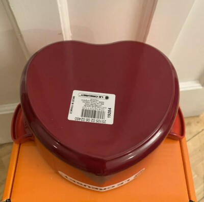 Le Creuset 20cm Classic Cast Iron Heart Shaped Casserole - Cerise