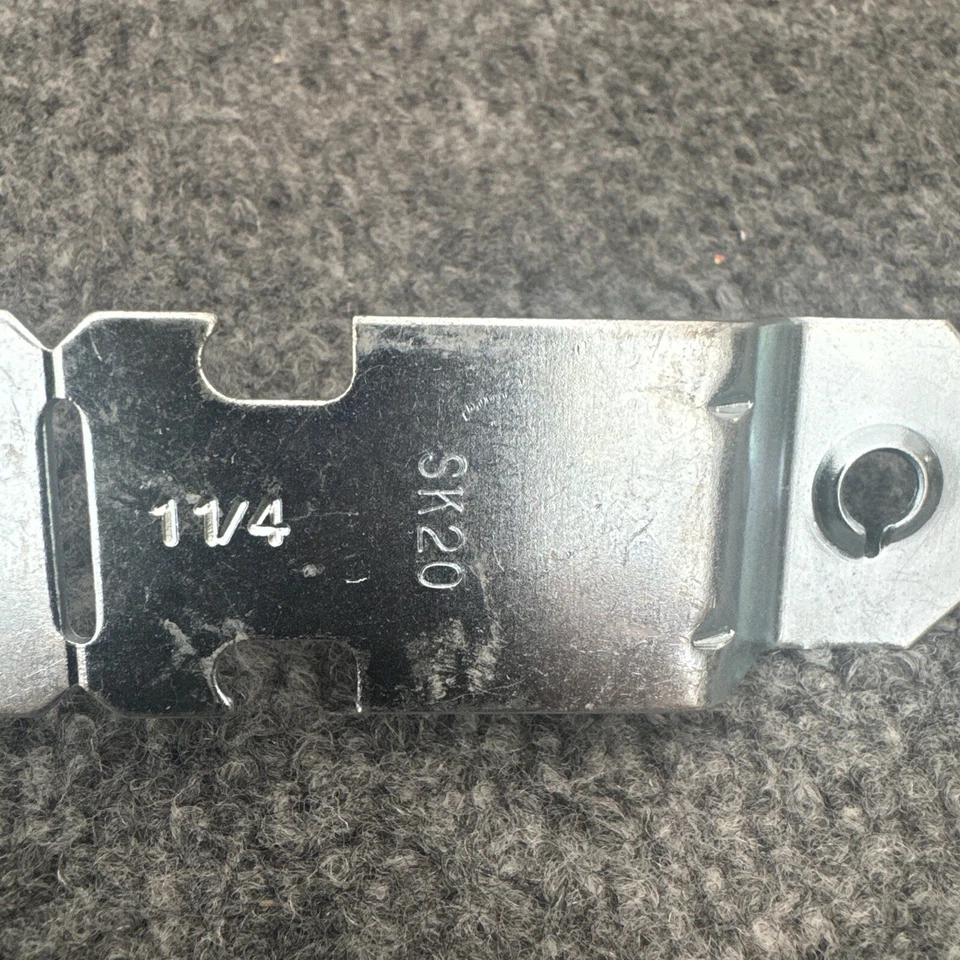 Lot of 30- Erico Caddy SK205I 1-1/4" Strut Clamp EMT & Rigid Conduit pipe New - Image 3 of 4