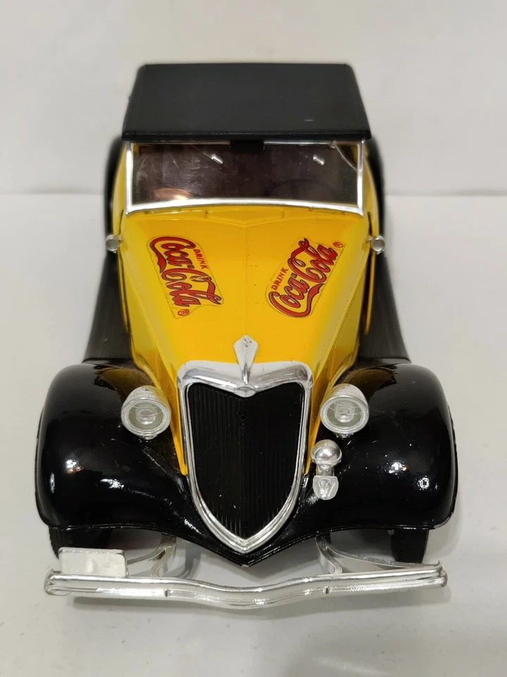 Solido 1934 Ford V8 119 CocaCola Diecast Made In France 1:19 Scale - Image 4 of 4