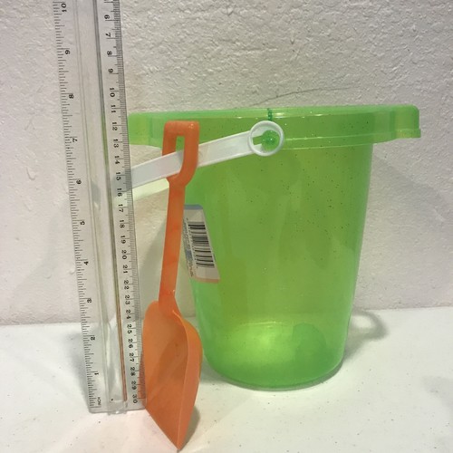 7 Piece Plastic Castle Mold Bucket Pail & Shovels 5” To 7” Beach Sand Box Play a - Picture 6 of 8