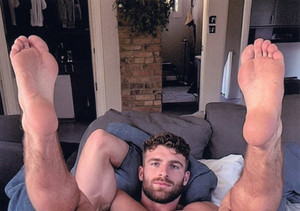 James Hung Barefoot Bubble Butt Hunk 8x10 Fantasy Photo Photograph Reprint 375