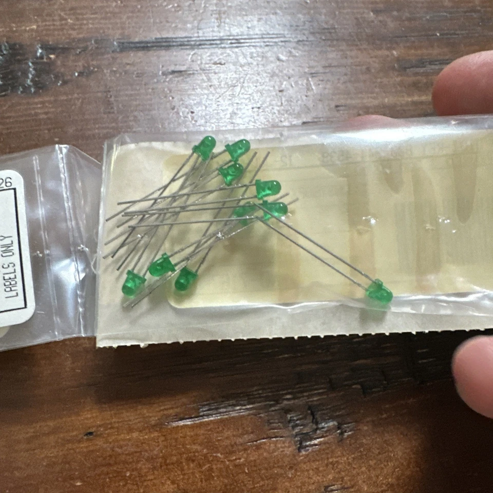 DIGI-KEY P569-ND LED GREEN LAMP 2mm ROUND/DOMED TOP (LN376GPX) 27 Total Count - Image 3 of 4