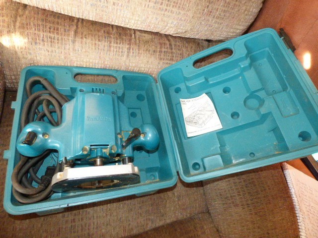MAKITA 3612 PLUNGE ROUTER WITH CASE 1/4