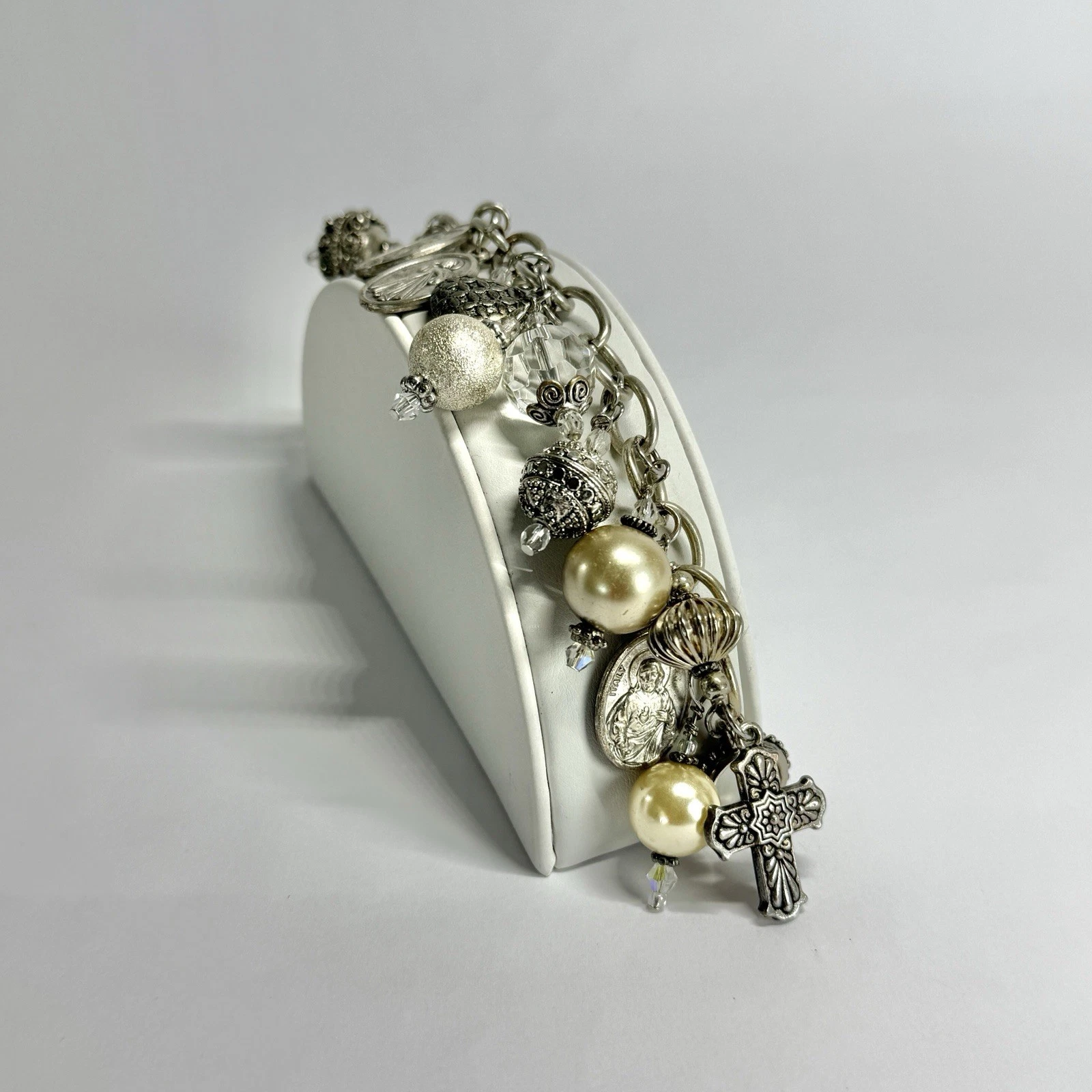 Catholic Virgin Mary Jesus Charms Silver Tone Vintage Bracelet Jewelry N271