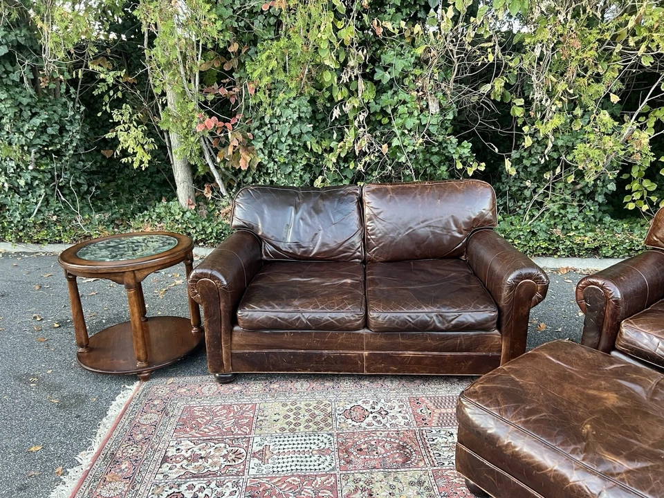 🚚** Free Delivery ** Restoration Hardware Leather Love Seat And Arm Chair 🚚 - Image 4 of 4