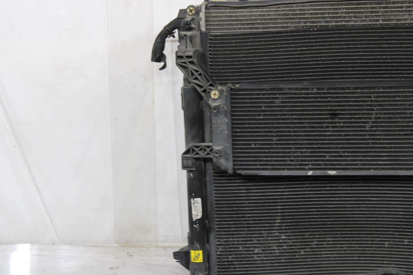 🚀 2014-2019 MASERATI GHIBLI SQ4 3.0L V6 RADIATOR ASSEMBLY OEM
