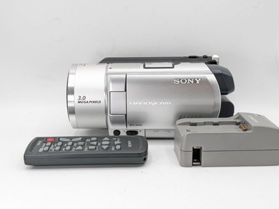 Sony DCR SR100 Handycam from Japan   Tested / Clean Condition