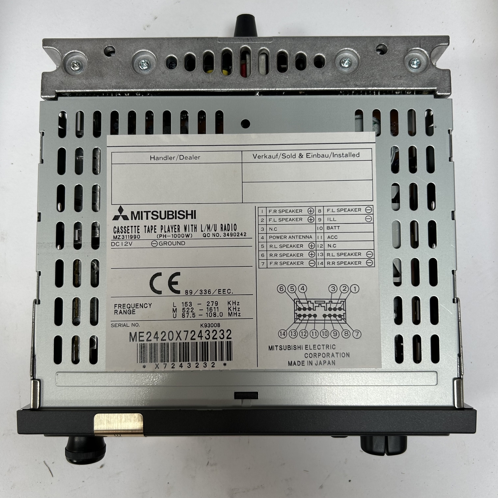 Mitsubishi CARISMA 2000 Cassette Tape Player Radio Stereo MZ311990  